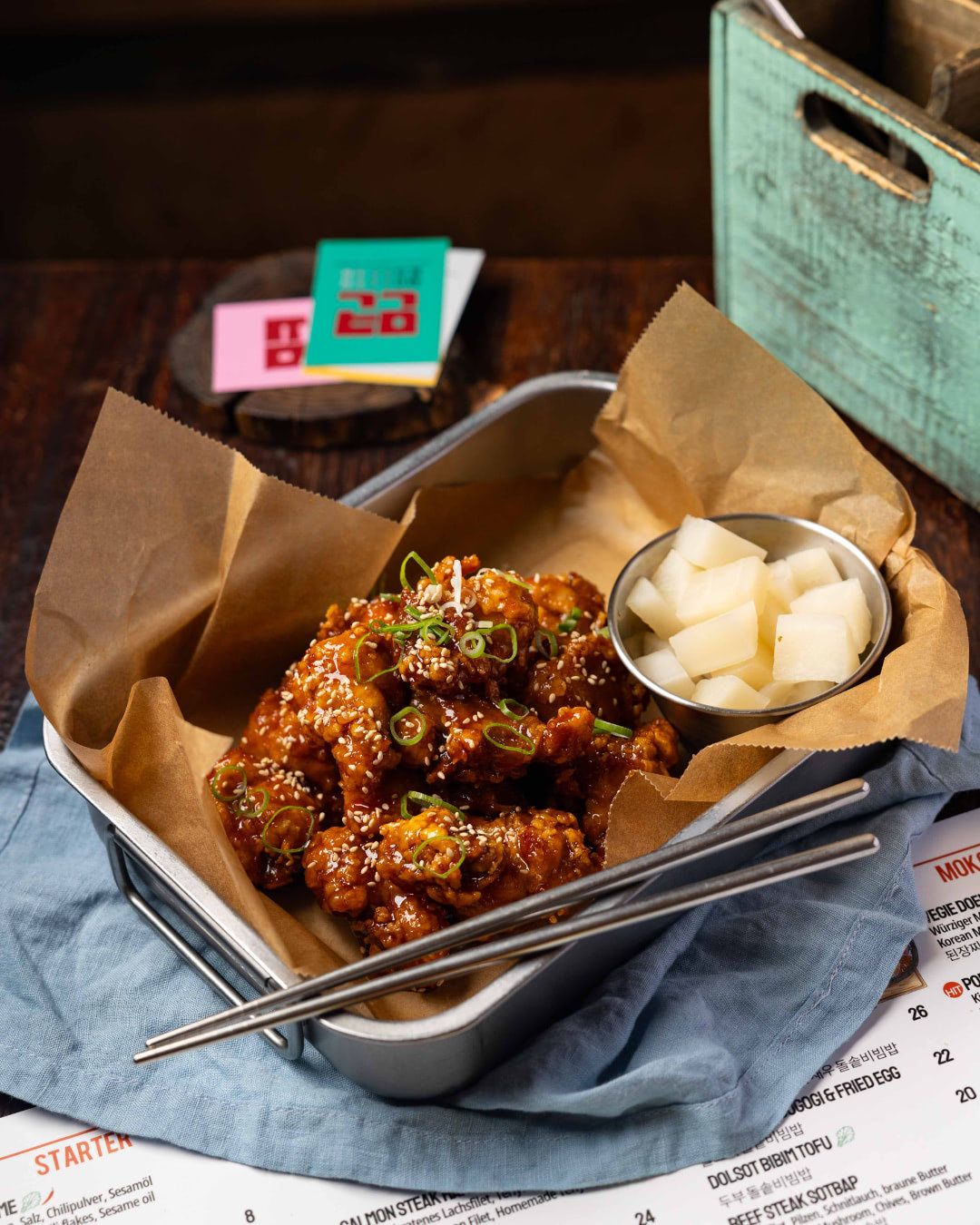 Boneless sweet chilli und pickled radish - das ganze